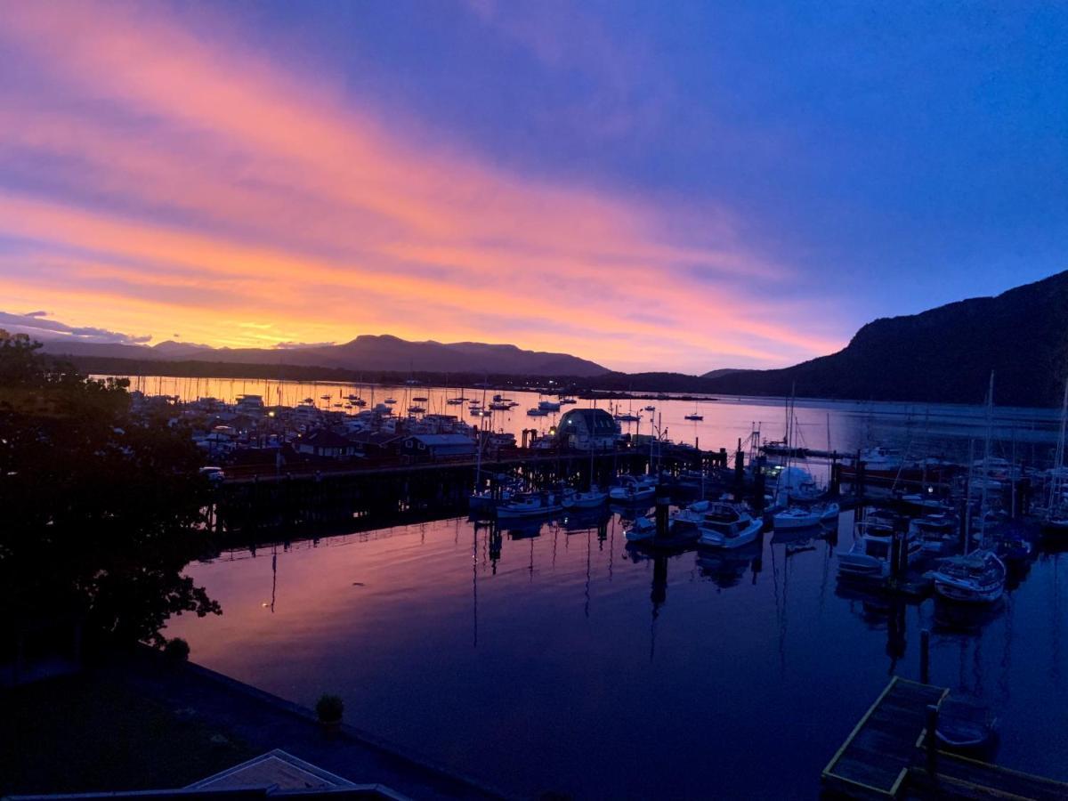 Oceanfront Suites At Cowichan Bay Eksteriør bilde
