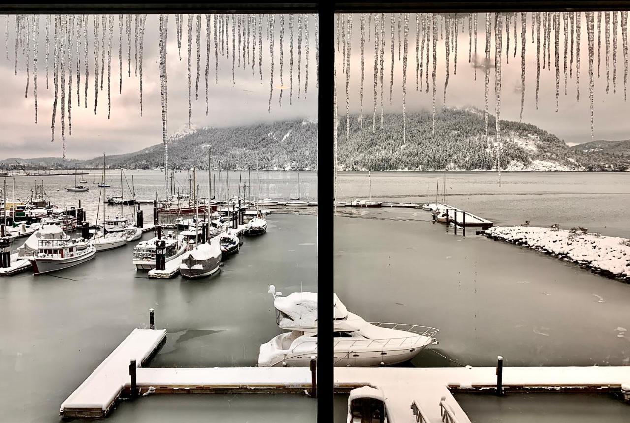 Oceanfront Suites At Cowichan Bay Eksteriør bilde