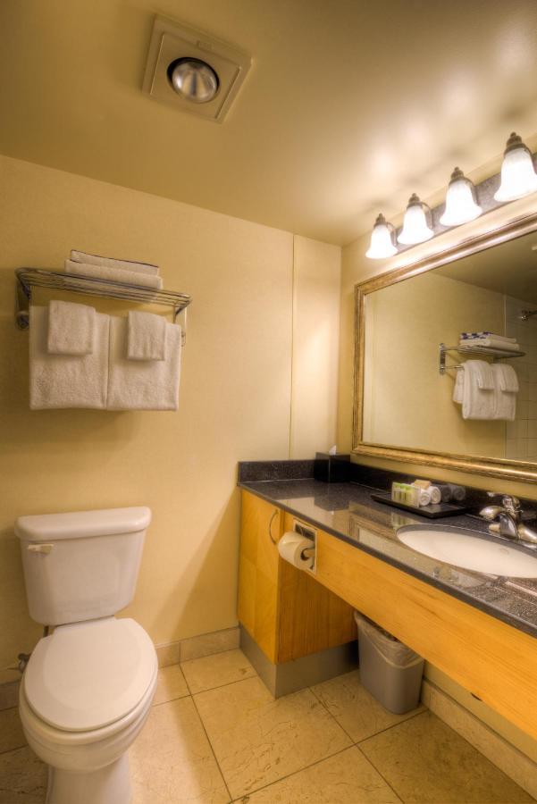 Oceanfront Suites At Cowichan Bay Eksteriør bilde