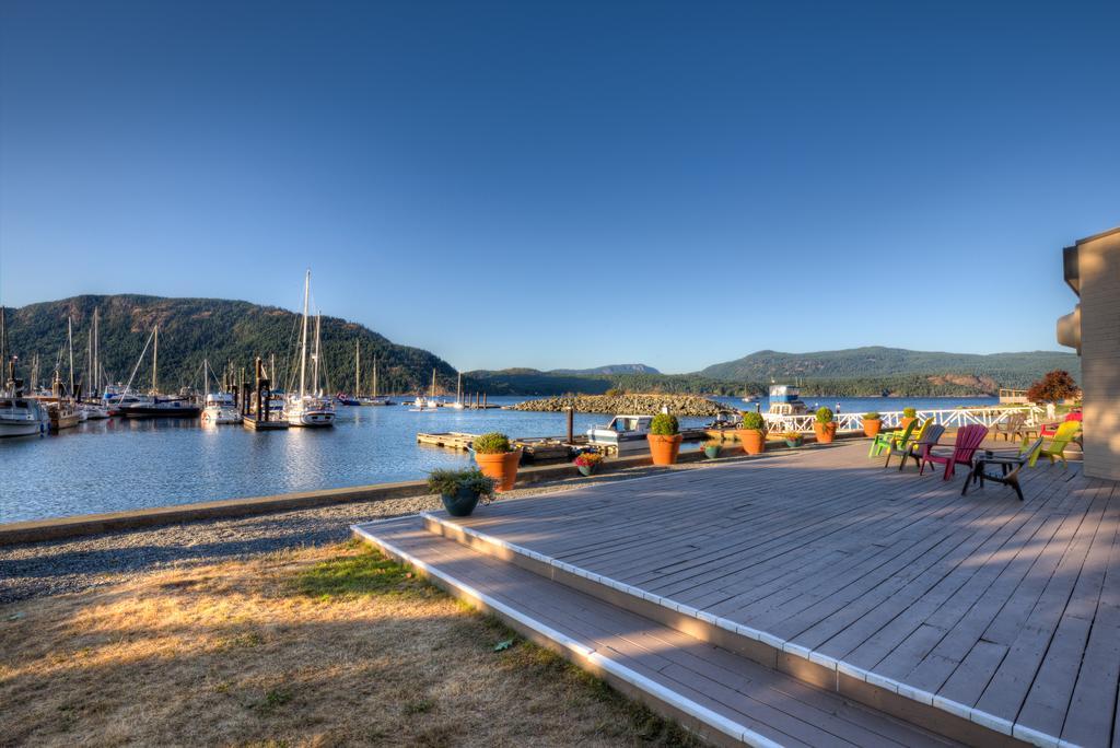 Oceanfront Suites At Cowichan Bay Eksteriør bilde
