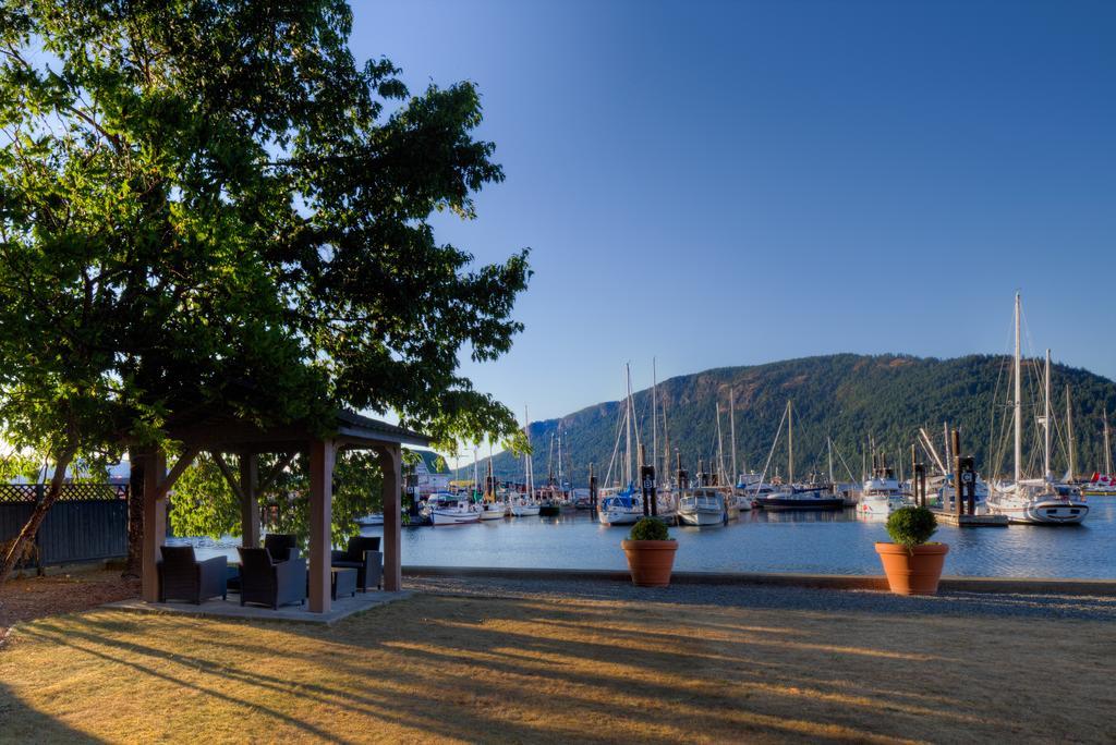 Oceanfront Suites At Cowichan Bay Eksteriør bilde